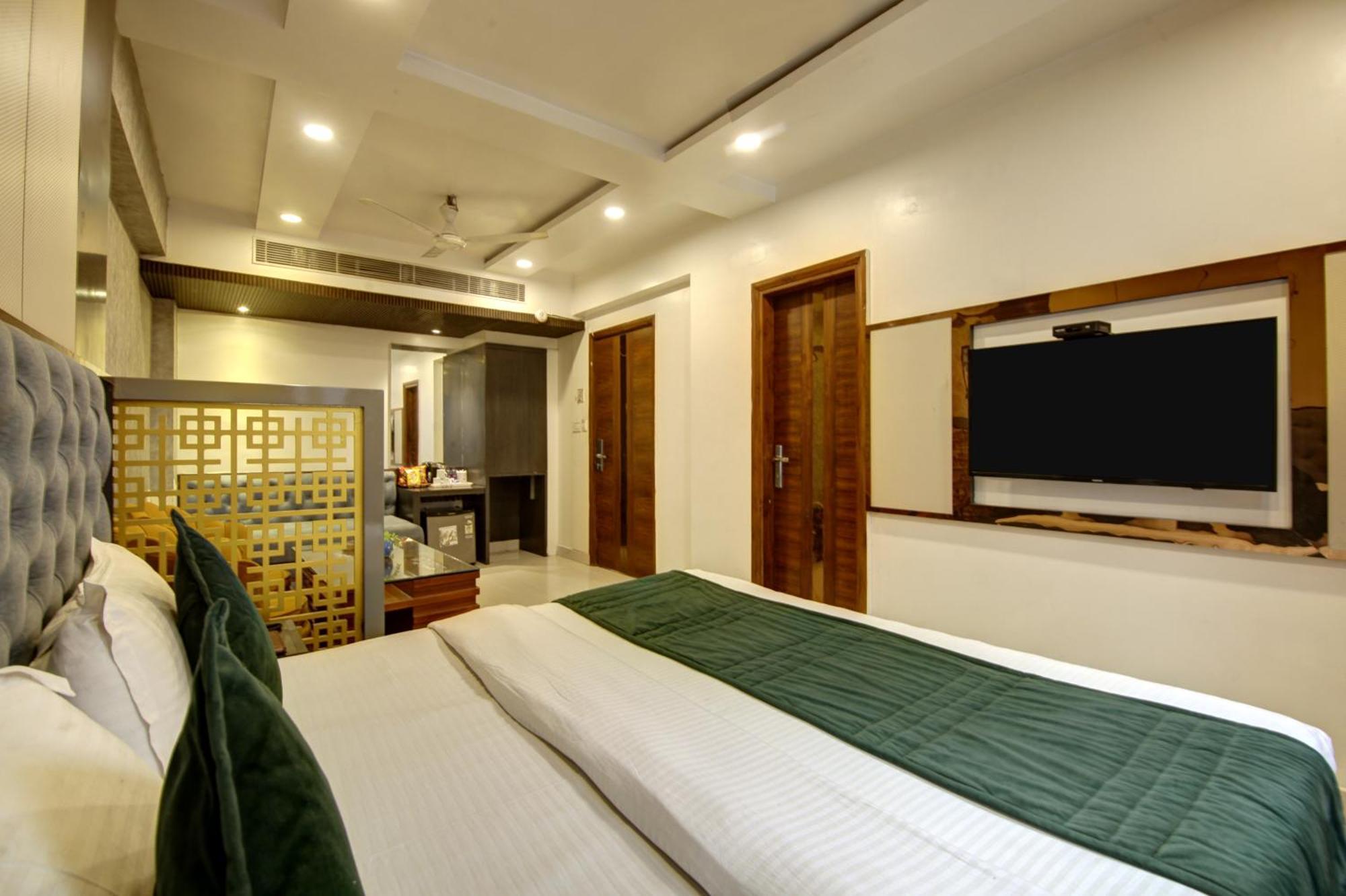 The Shanti Plaza - Neu-Delhi Exterior foto